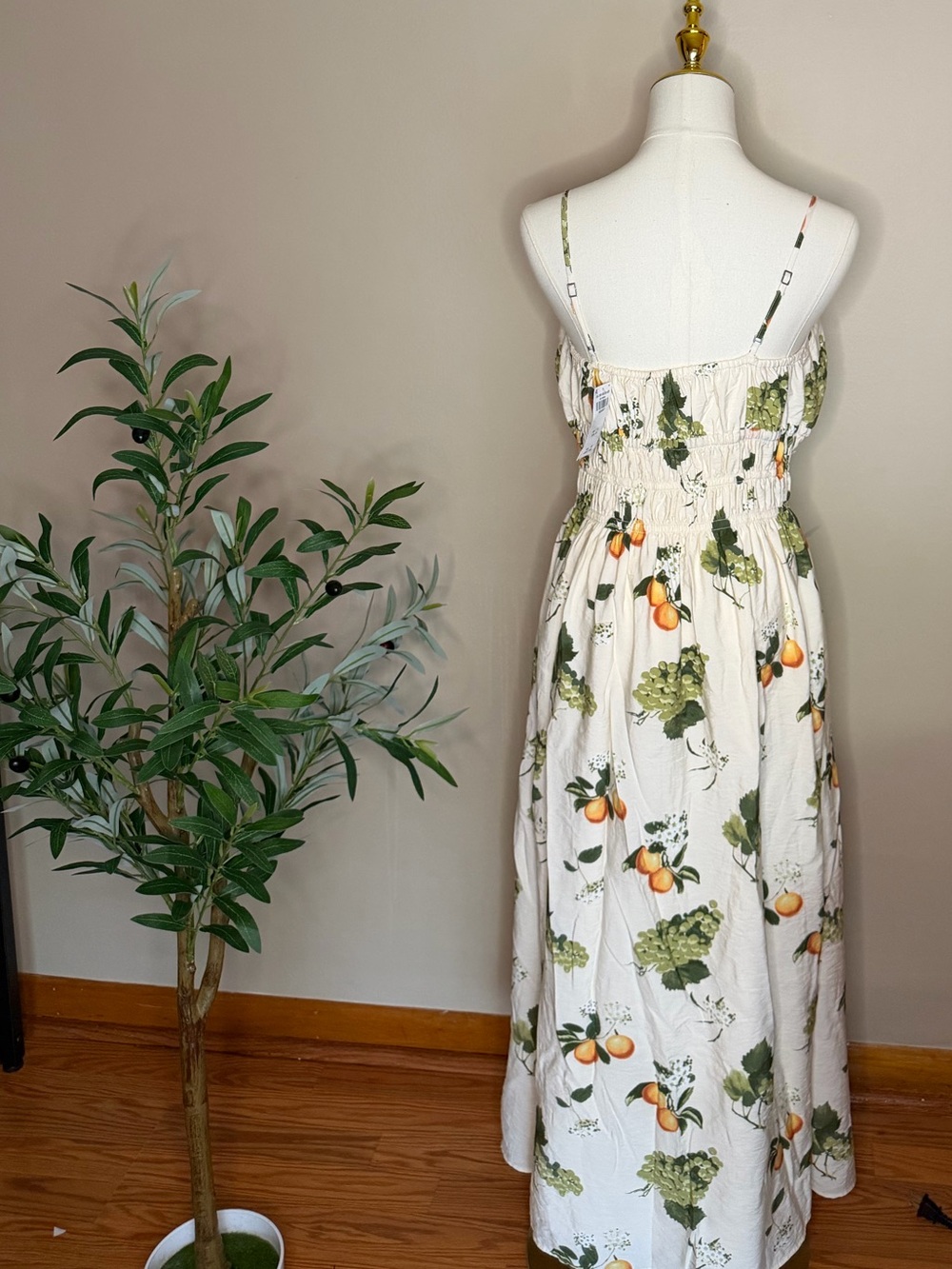 568. Abercrombie & Fitch Fruit Print Maxi Dress NWT - Picture 3 of 3